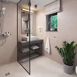 Terra 4*